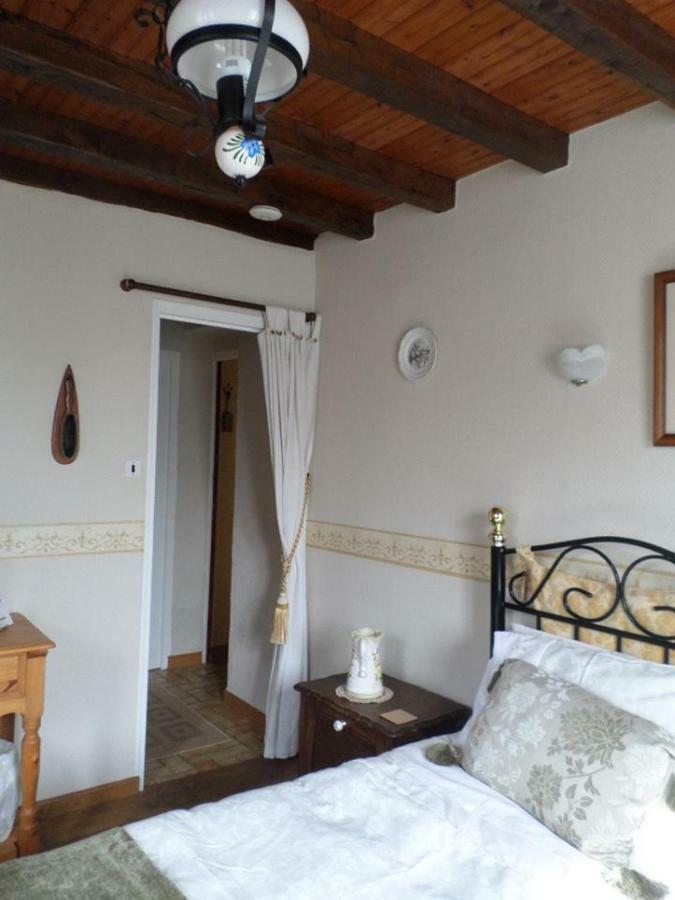 La Chevallerie B&B Isigny-le-Buat Ngoại thất bức ảnh
